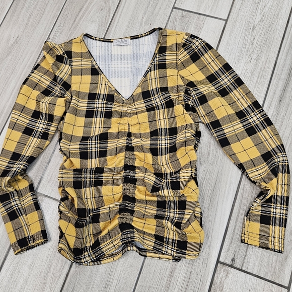 Adorable top by Jolie & Joy - Picture 3 of 6